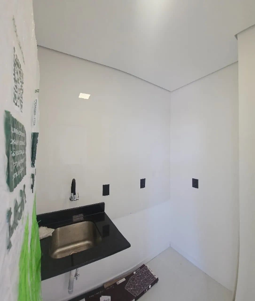 Casa Alto Padrão no Colinas do Aruã 3 Suítes, Piscina Infinita e Espaço Gourmet