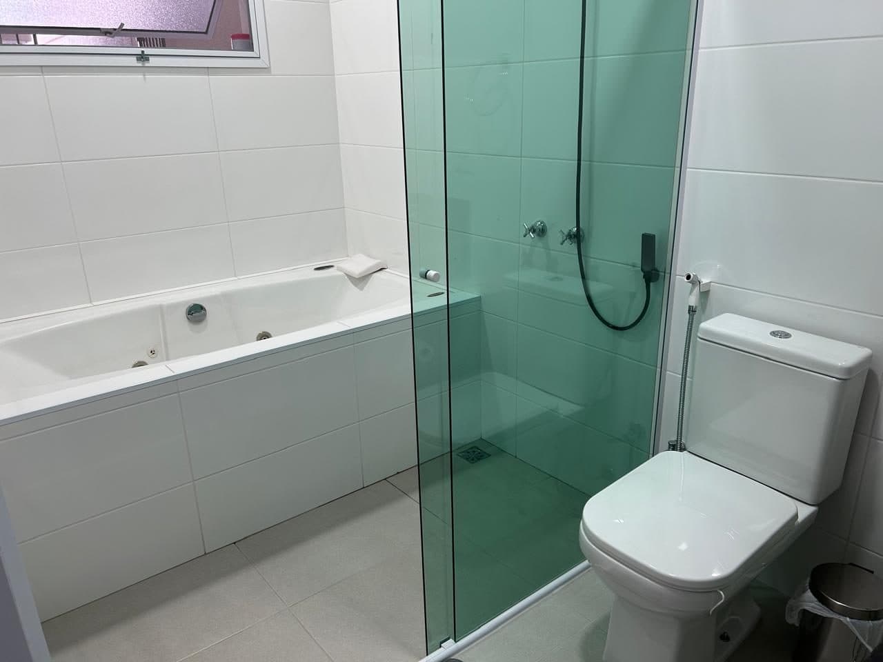 : Sobrado com 3 Suítes, Área Gourmet e Localização Privilegiada Pronto para Morar com Conforto e Praticidade