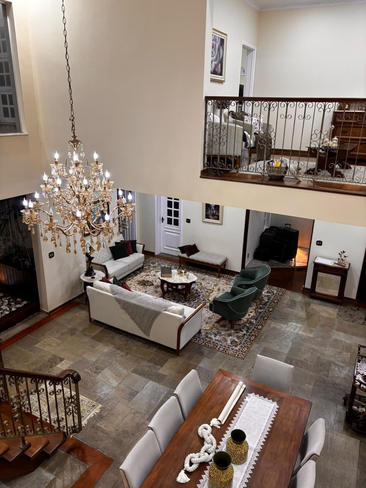 Casa Alto Padrão na Vila Oliveira