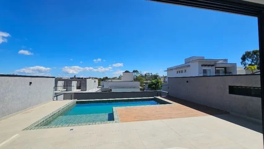 Casa Alto Padrão no Colinas do Aruã 3 Suítes, Piscina Infinita e Espaço Gourmet