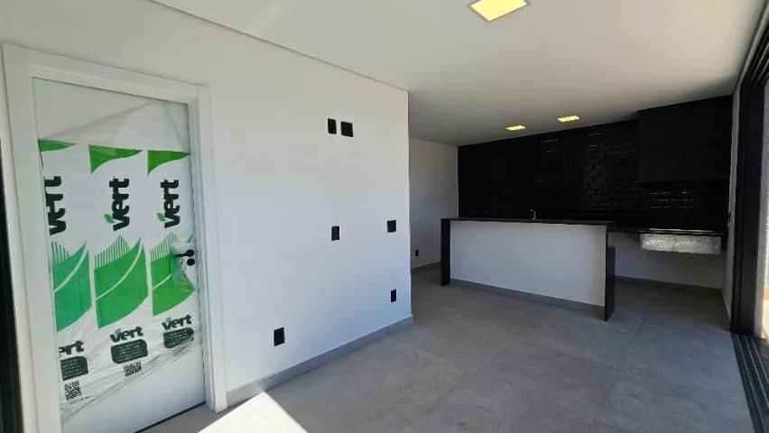 Casa Alto Padrão no Colinas do Aruã 3 Suítes, Piscina Infinita e Espaço Gourmet