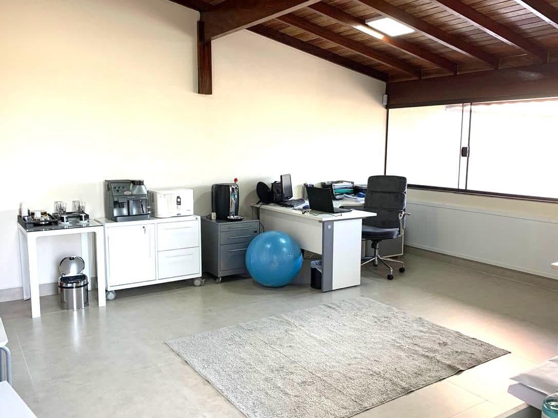 : Sobrado com 3 Suítes, Área Gourmet e Localização Privilegiada Pronto para Morar com Conforto e Praticidade